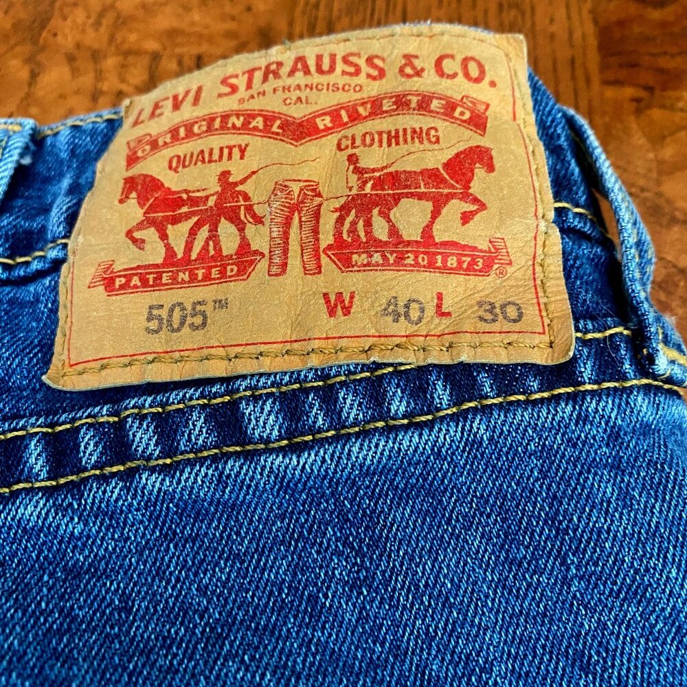 Levi’s 505 Men’s Jeans — Size 40/30 — Gently Used